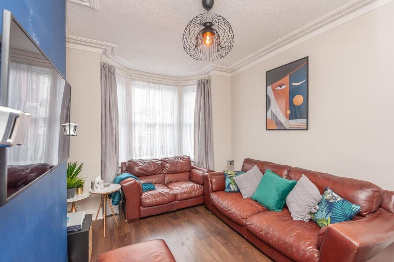 Вилла Leeds 4-Bed House - Sleeps 9 Free Parking & Wifi Экстерьер фото