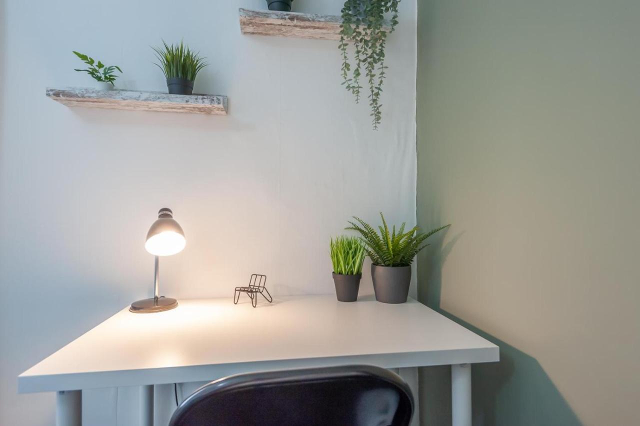 Вилла Leeds 4-Bed House - Sleeps 9 Free Parking & Wifi Экстерьер фото