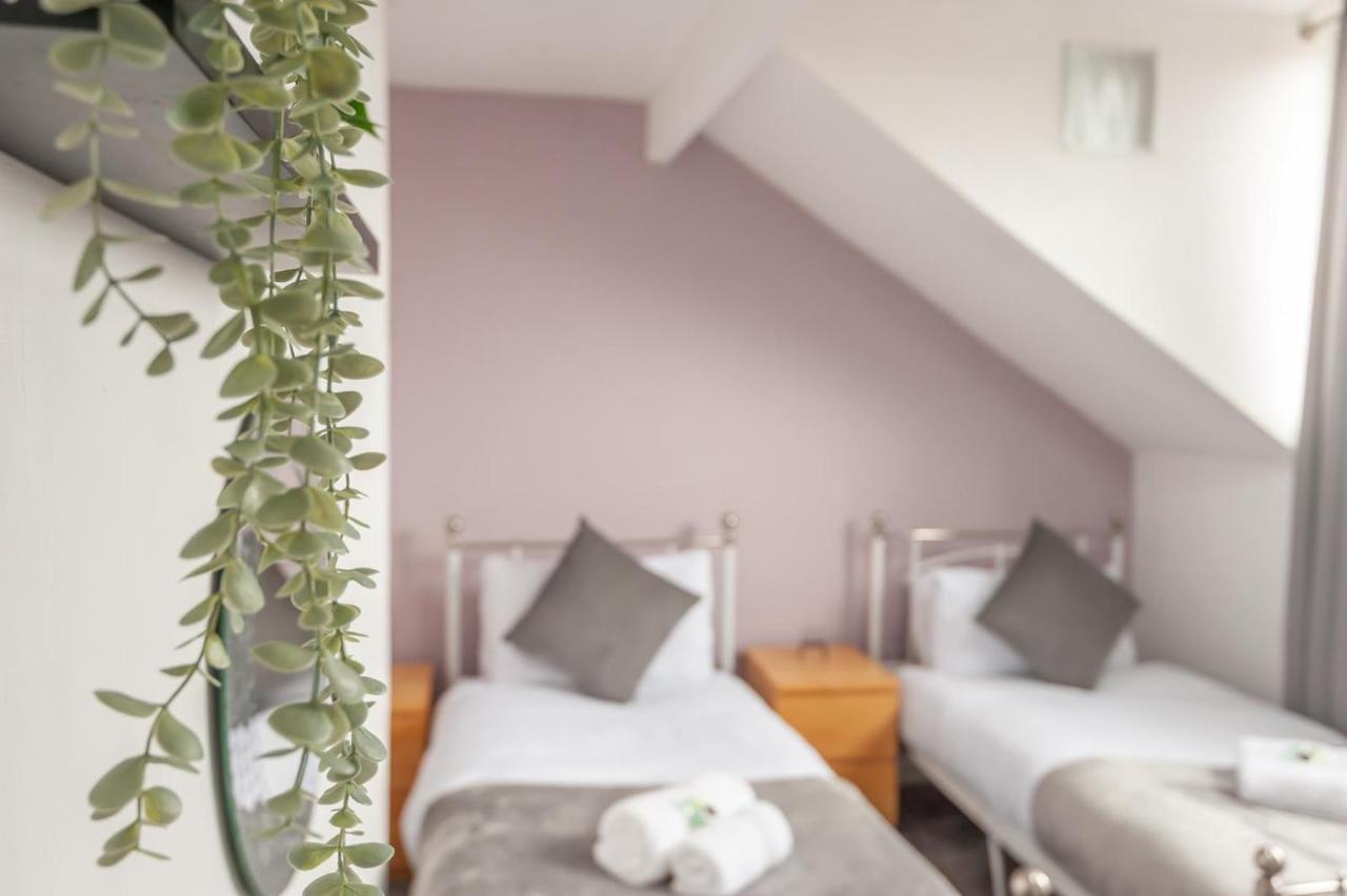 Вилла Leeds 4-Bed House - Sleeps 9 Free Parking & Wifi Экстерьер фото