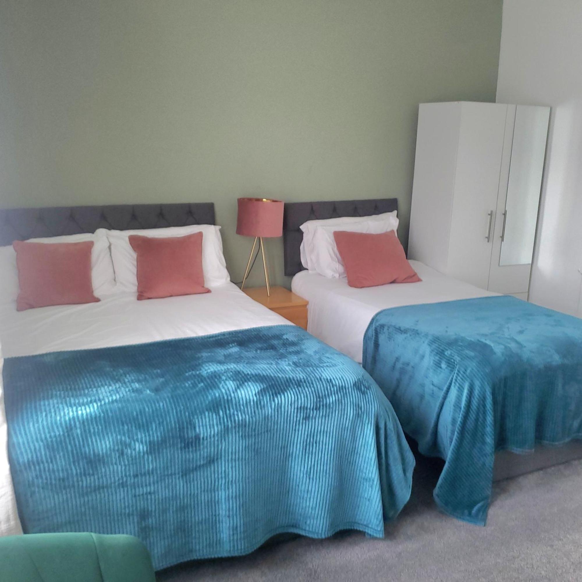 Вилла Leeds 4-Bed House - Sleeps 9 Free Parking & Wifi Экстерьер фото